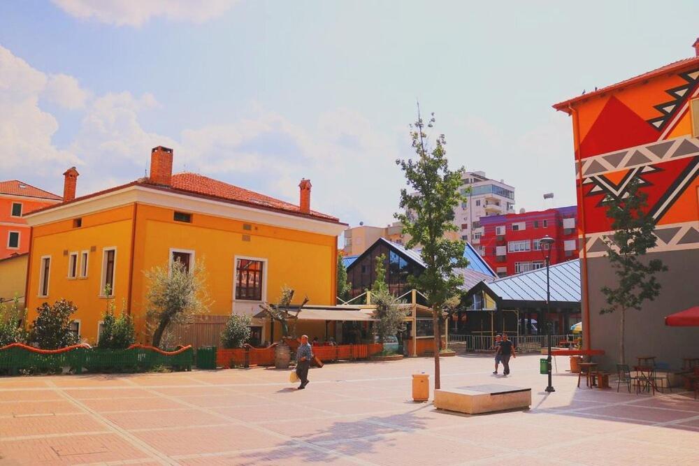 Angie'S Perfect Location Flat - Walk To Sights Tirana Exteriör bild
